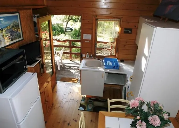 Casa de Férias De Plos N1 Clim Piscine Ombrage En Campagne